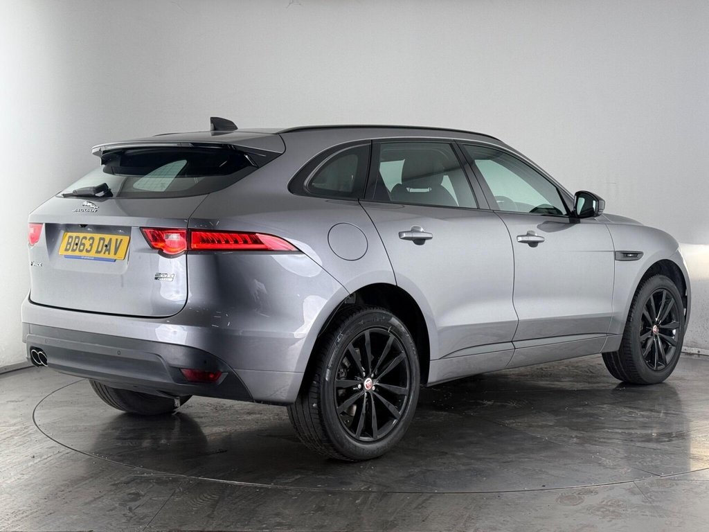 Used Jaguar F-Pace 2019 for sale - 76367408: Photo 5