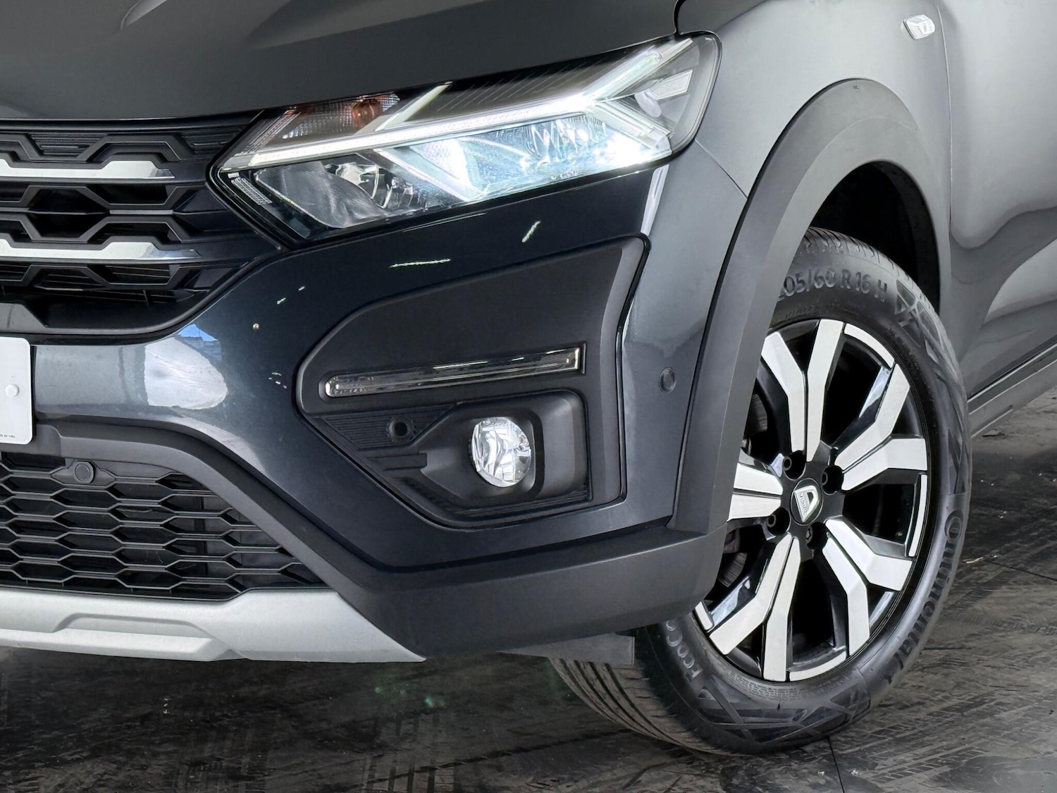 Used Dacia Sandero Stepway 2022 for sale - 77182329: Photo 30