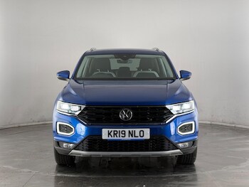 Used Volkswagen T-Roc 2019 for sale - 77222243: Photo