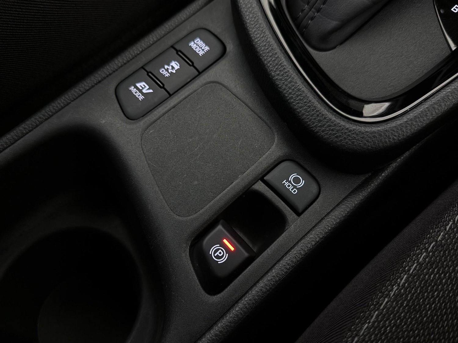 Used Toyota Yaris Cross 2024 for sale - 77246177: Photo 30