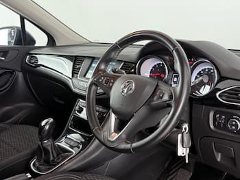 Used Vauxhall Astra 2018 for sale - 79767610: Photo