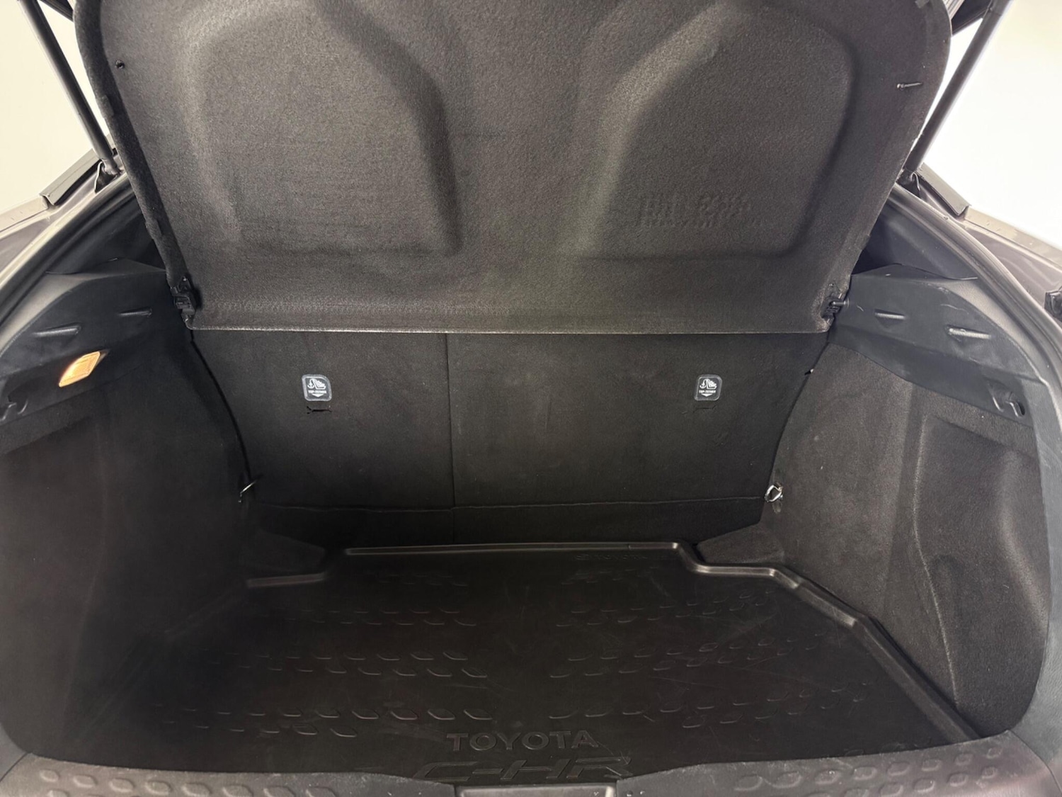 Used Toyota C-HR 2020 for sale - 77456602: Photo 9