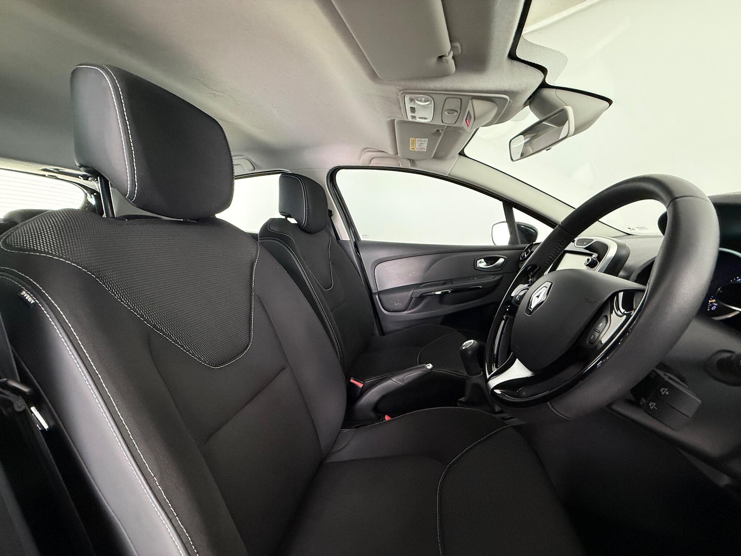 Used Renault Clio 2015 for sale - 77246762: Photo 10