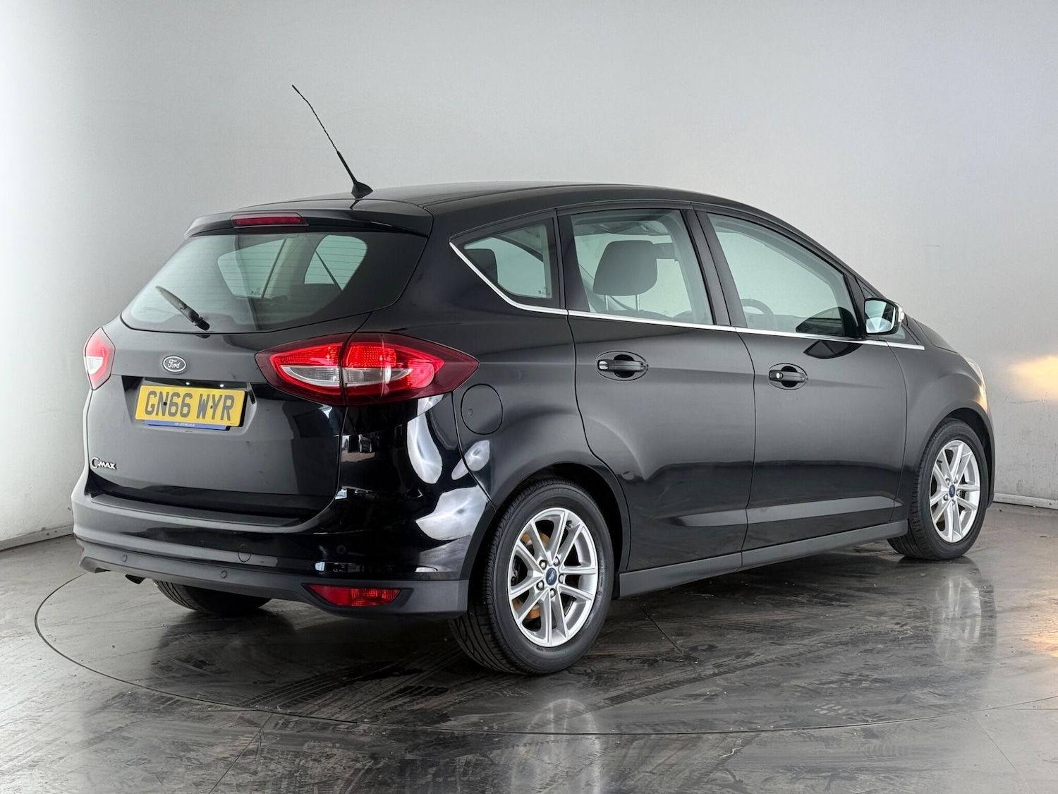 Used Ford C-Max 2016 for sale - 77243926: Photo 4