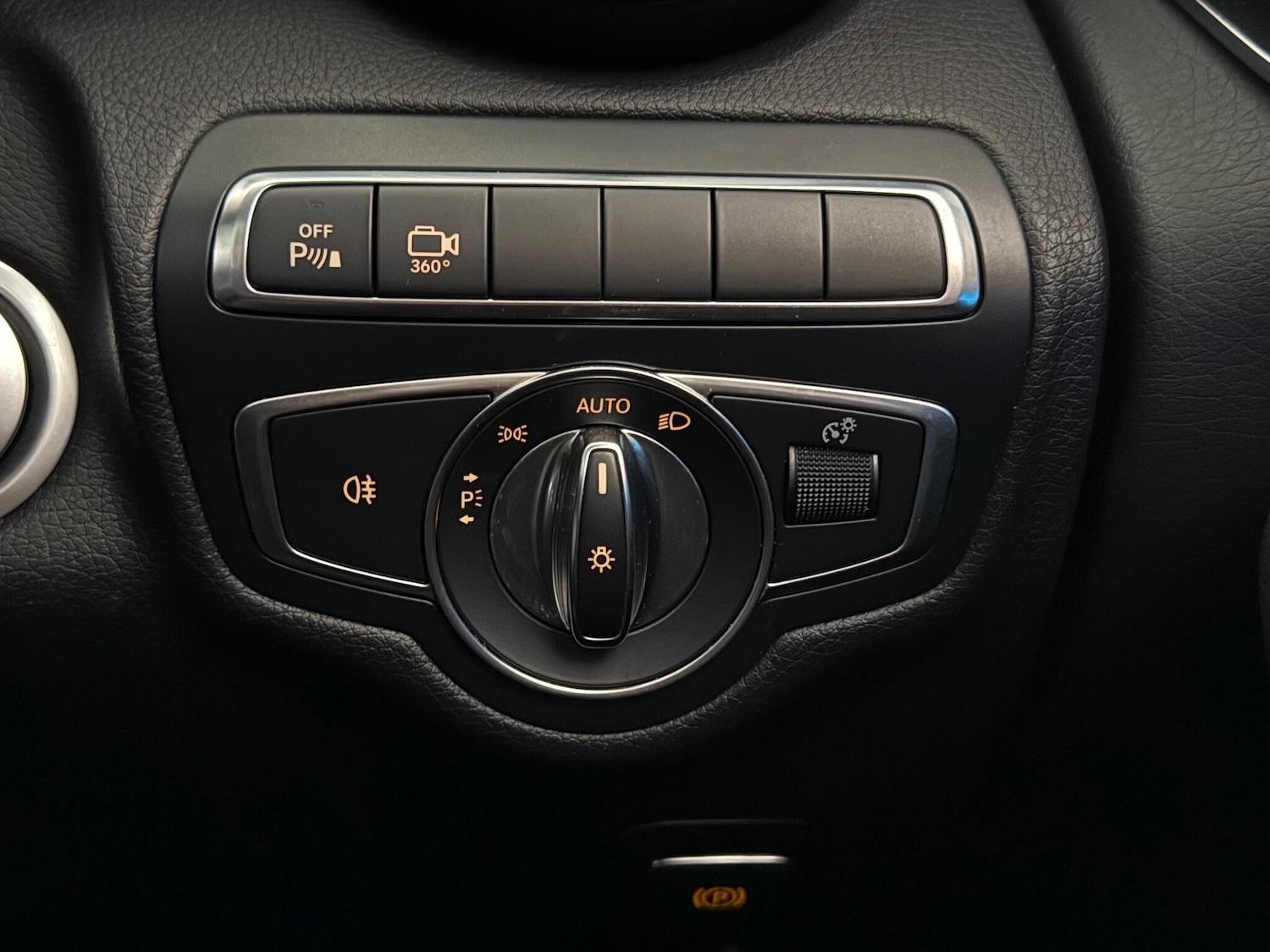 Used Mercedes-Benz GLC 2017 for sale - 77222762: Photo 25