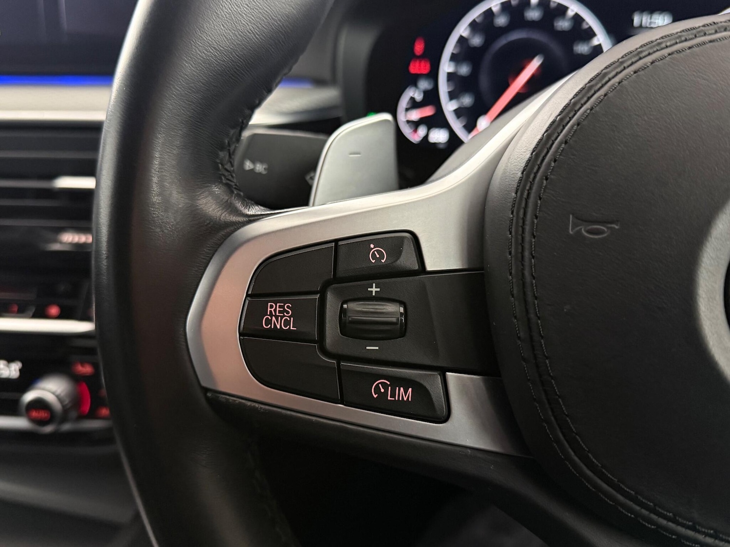 Used BMW 5 Series 2018 for sale - 77182450: Photo 17