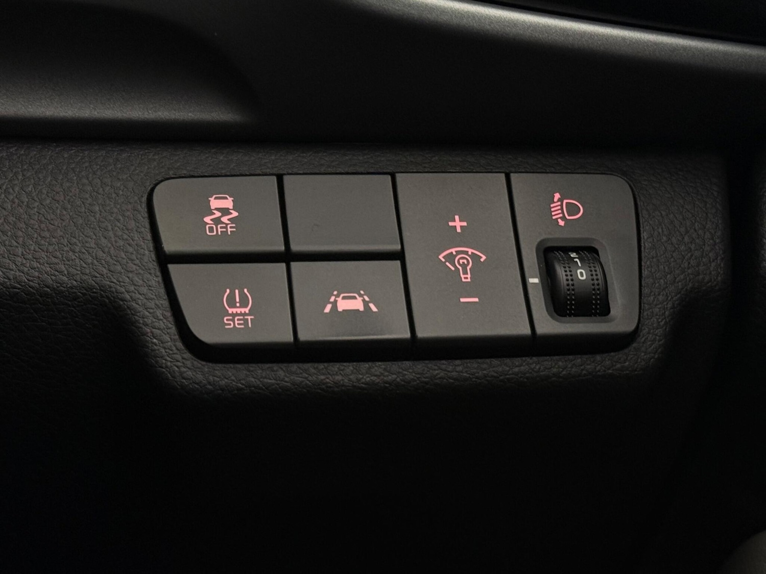 Used Kia Stonic 2020 for sale - 77412465: Photo 15