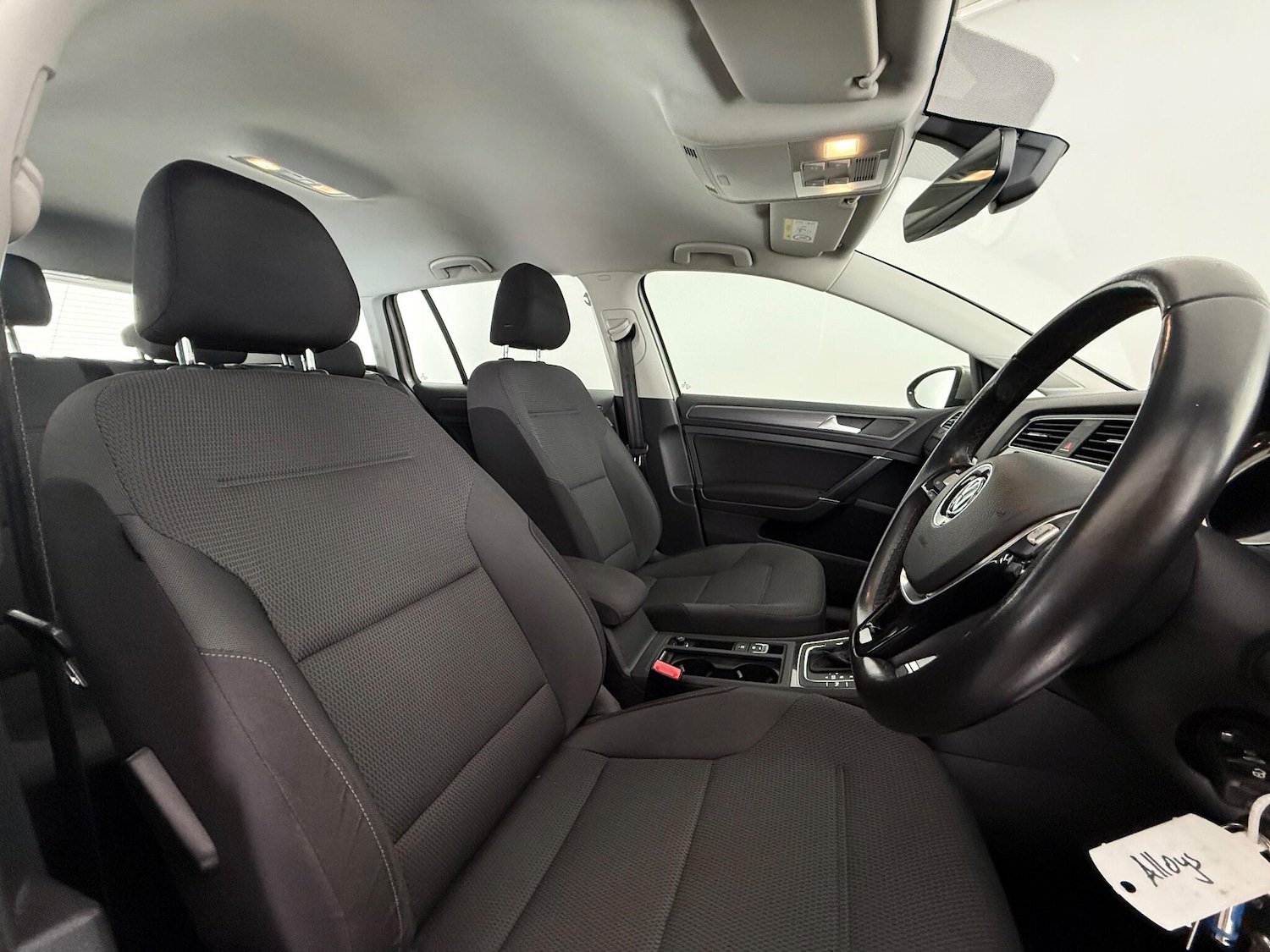 Used Volkswagen Golf 2017 for sale - 76606931: Photo 12