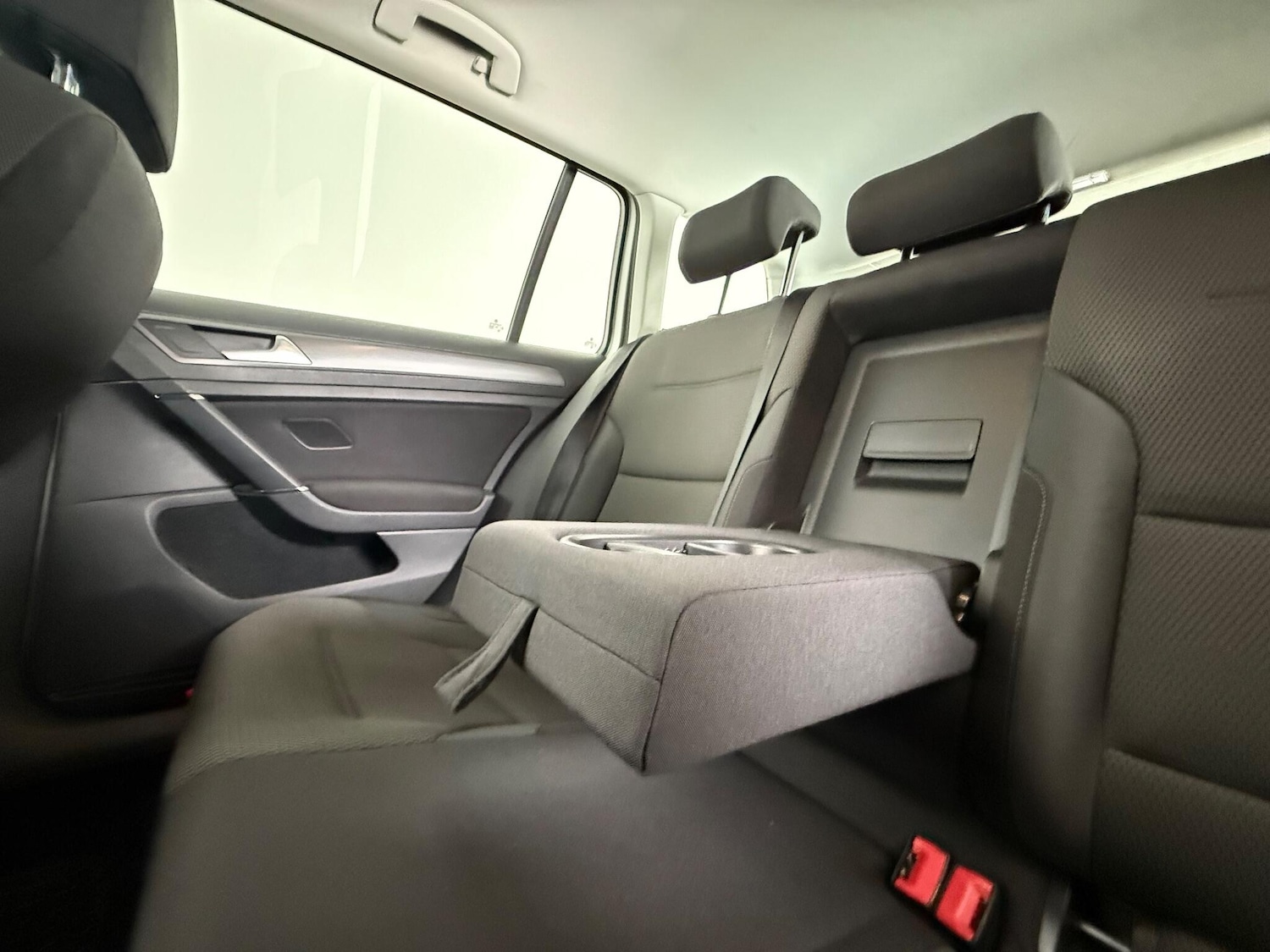 Used Volkswagen Golf 2017 for sale - 76606931: Photo 14