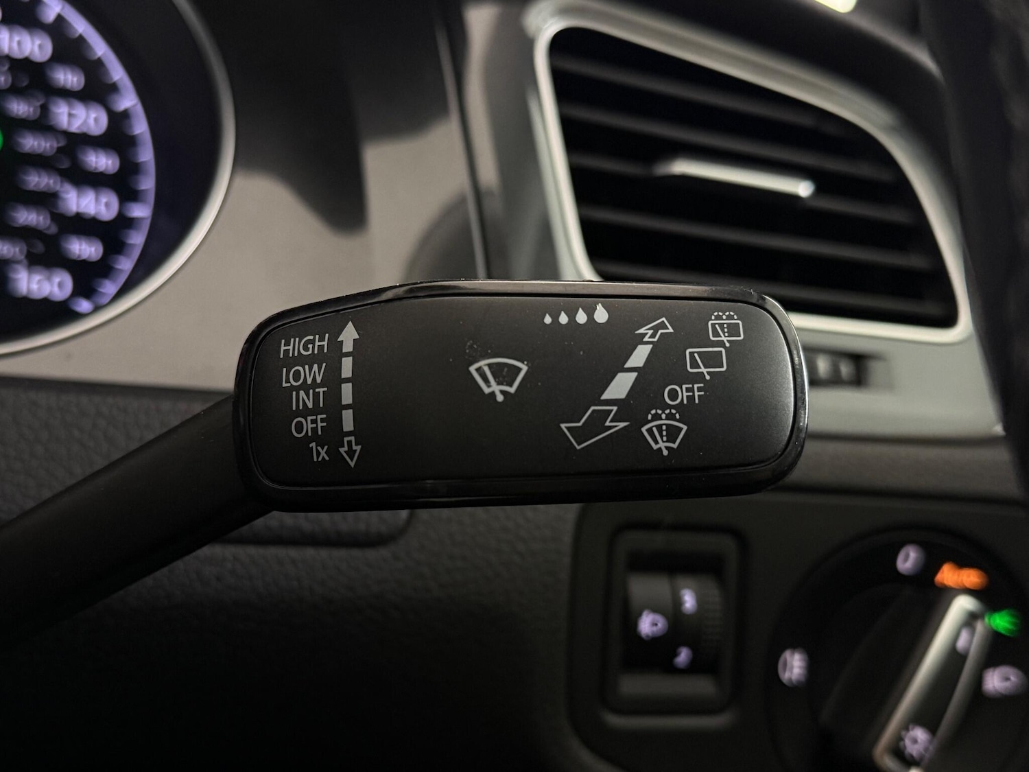 Used Volkswagen Golf 2017 for sale - 76606931: Photo 25