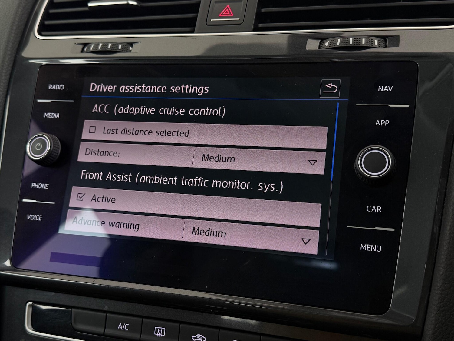 Used Volkswagen Golf 2017 for sale - 76606931: Photo 28