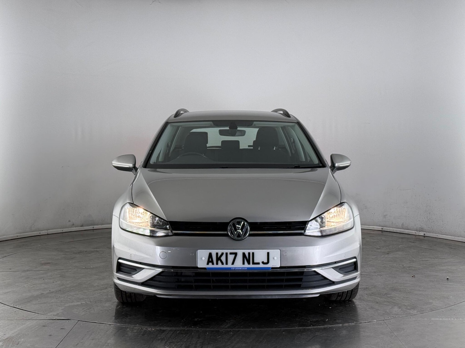 Used Volkswagen Golf 2017 for sale - 76606931: Photo 3