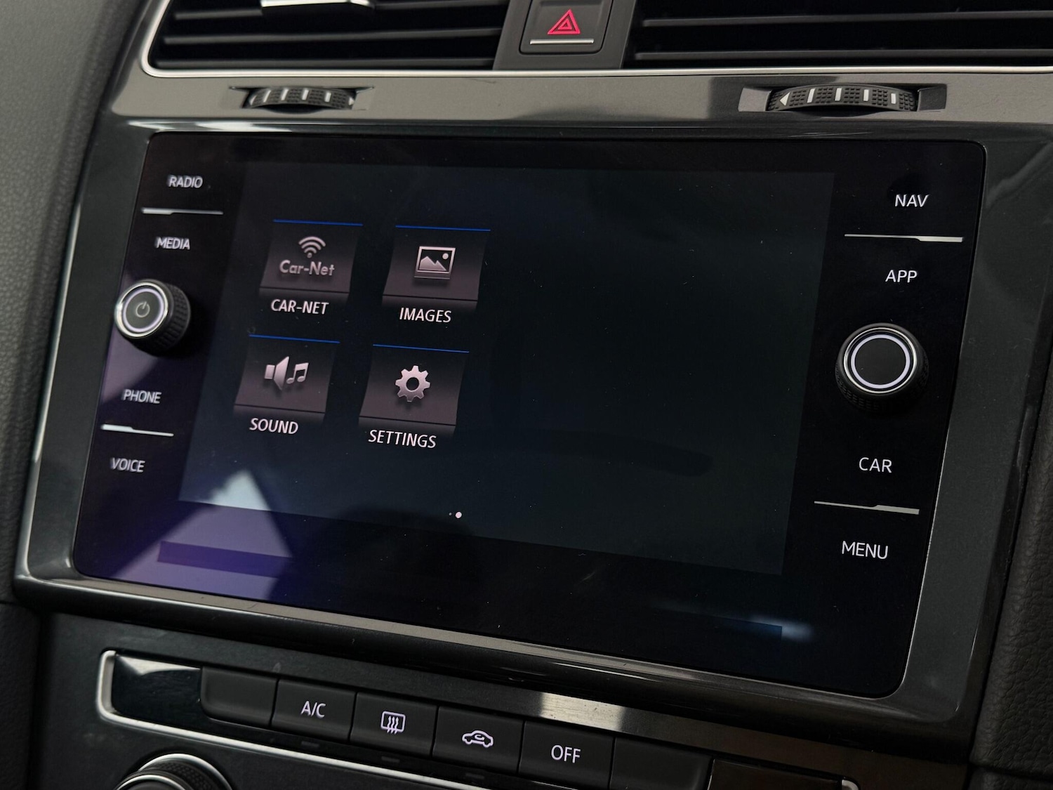 Used Volkswagen Golf 2017 for sale - 76606931: Photo 34