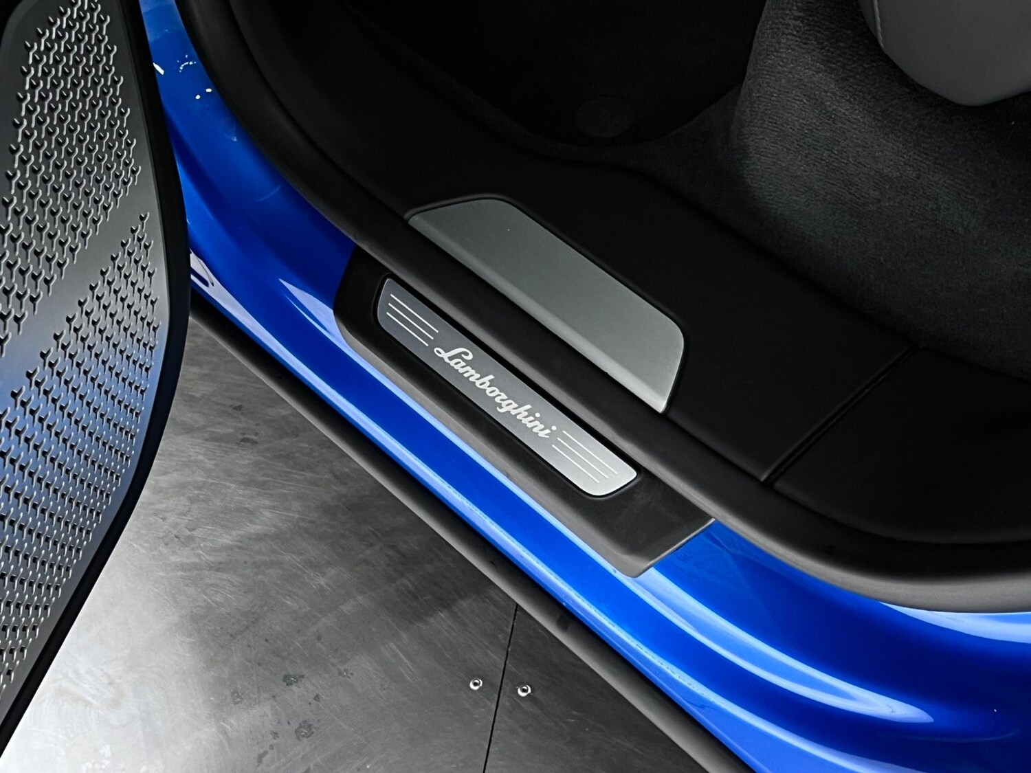 Used Lamborghini Urus for sale - 76993372: Photo 45