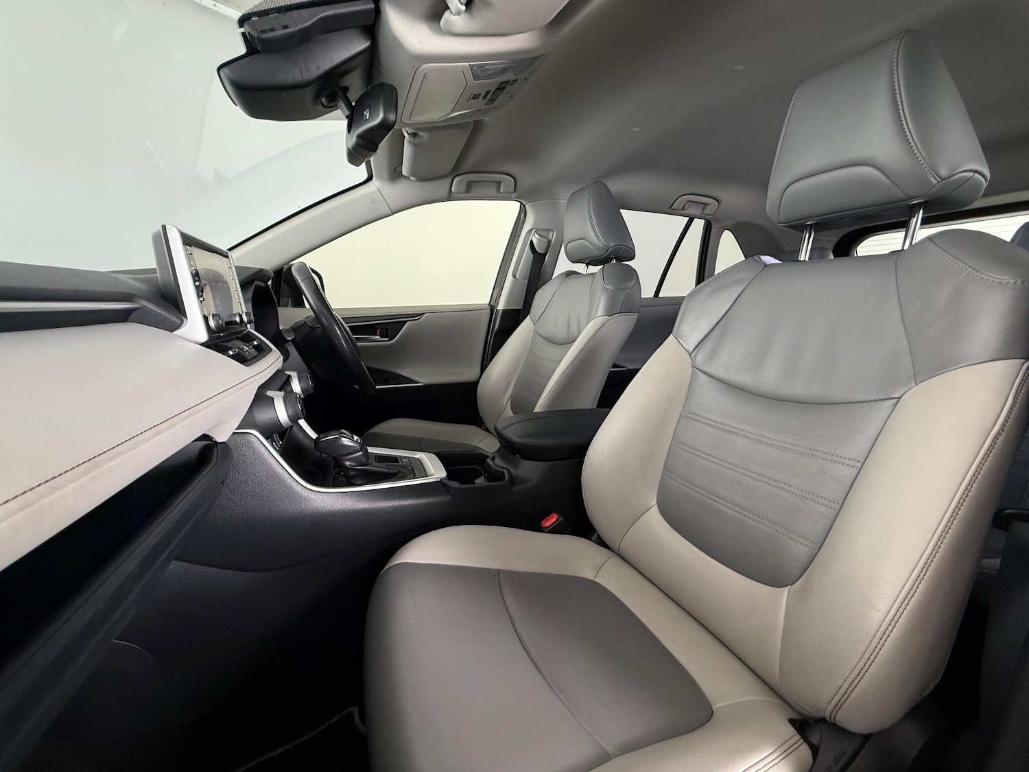 Used Toyota RAV4 2020 for sale - 76538747: Photo 18