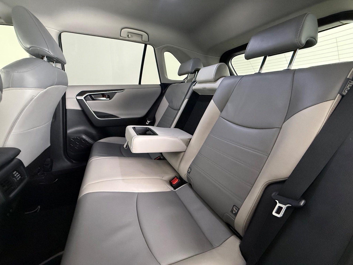 Used Toyota RAV4 2020 for sale - 76538747: Photo 20