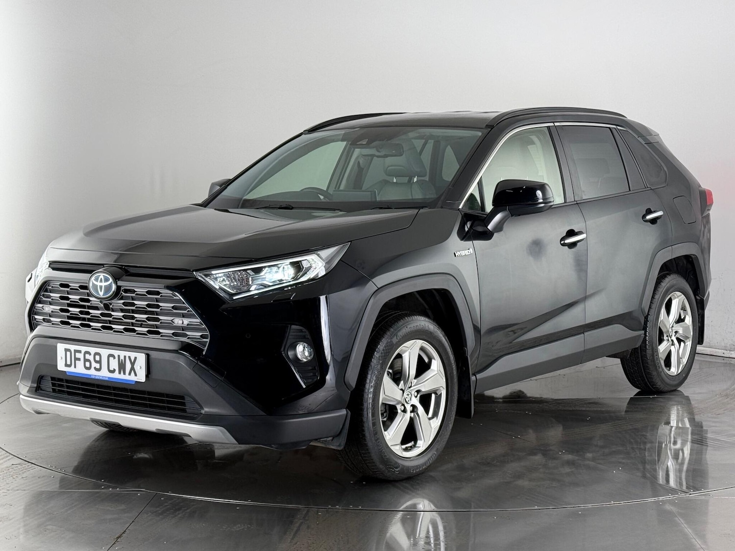 Used Toyota RAV4 2020 for sale - 76538747: Photo 3