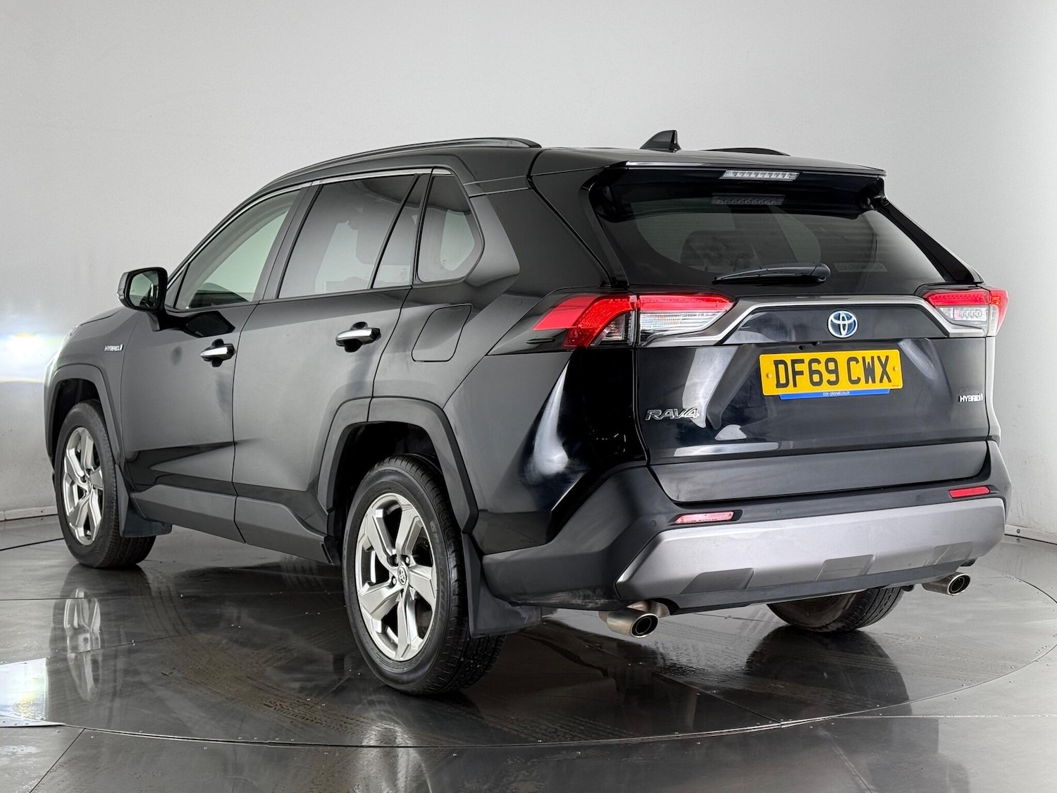 Used Toyota RAV4 2020 for sale - 76538747: Photo 4