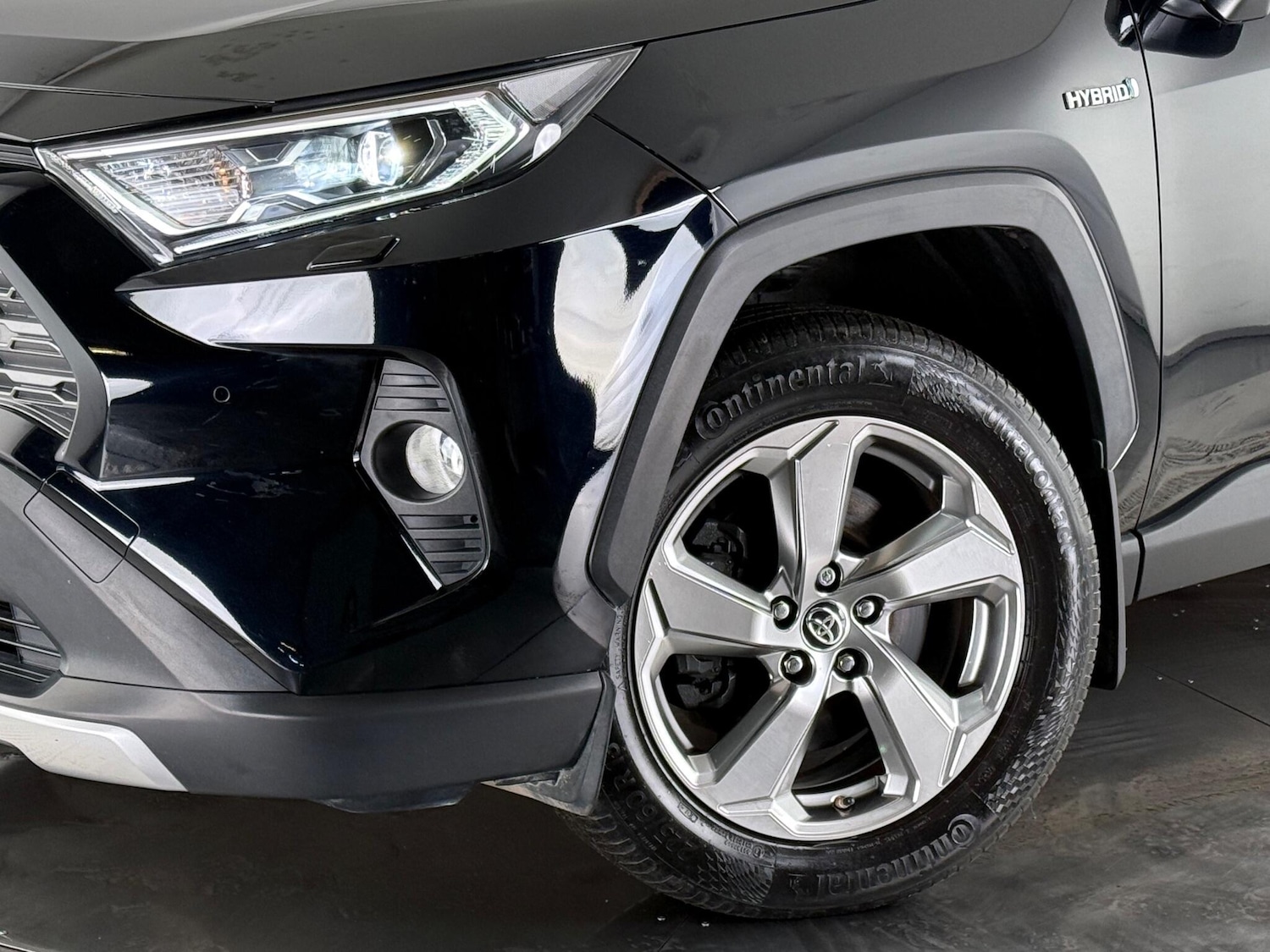 Used Toyota RAV4 2020 for sale - 76538747: Photo 48