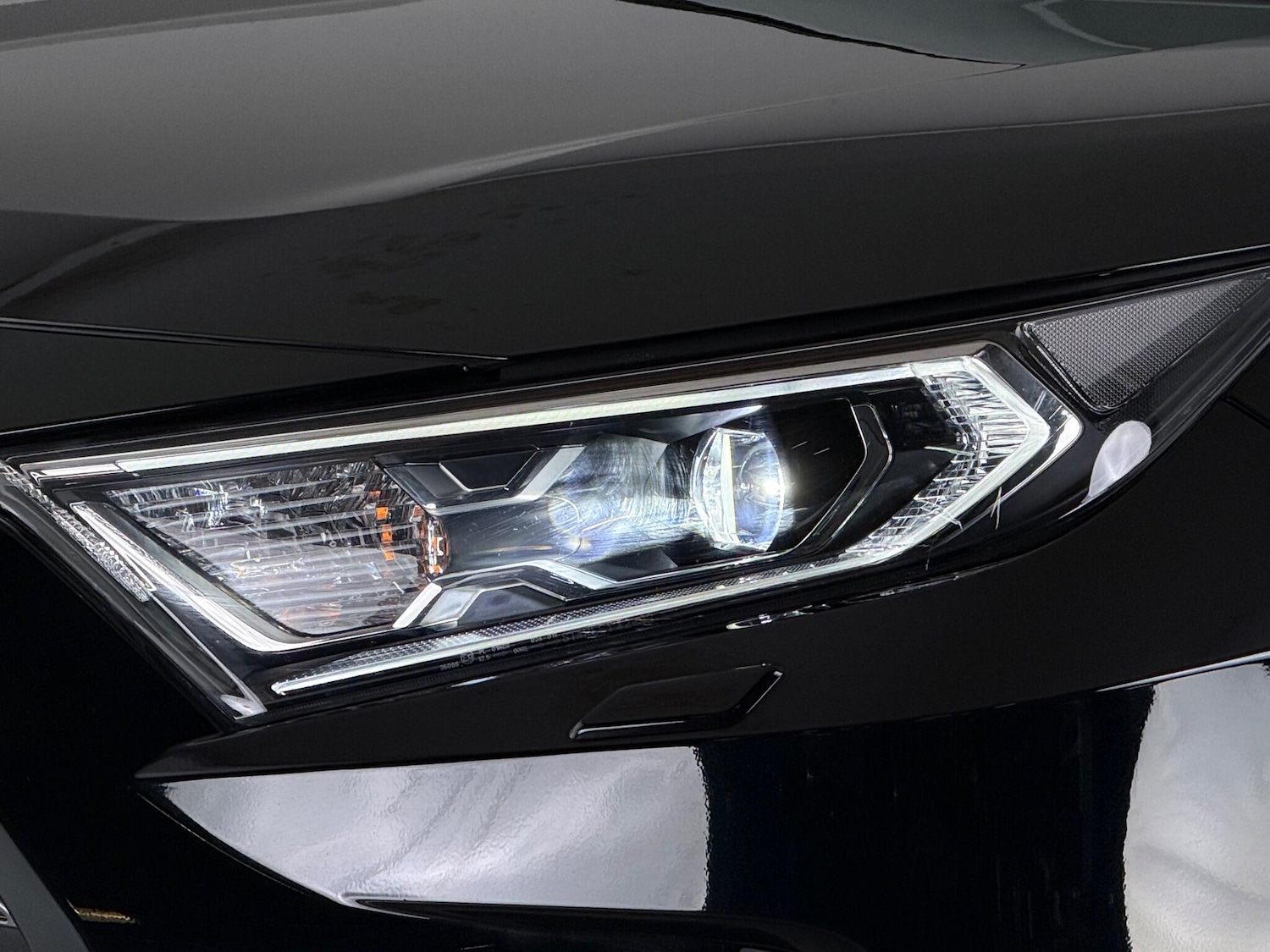 Used Toyota RAV4 2020 for sale - 76538747: Photo 8