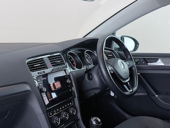 Used Volkswagen Golf 2020 for sale - 78966377: Photo