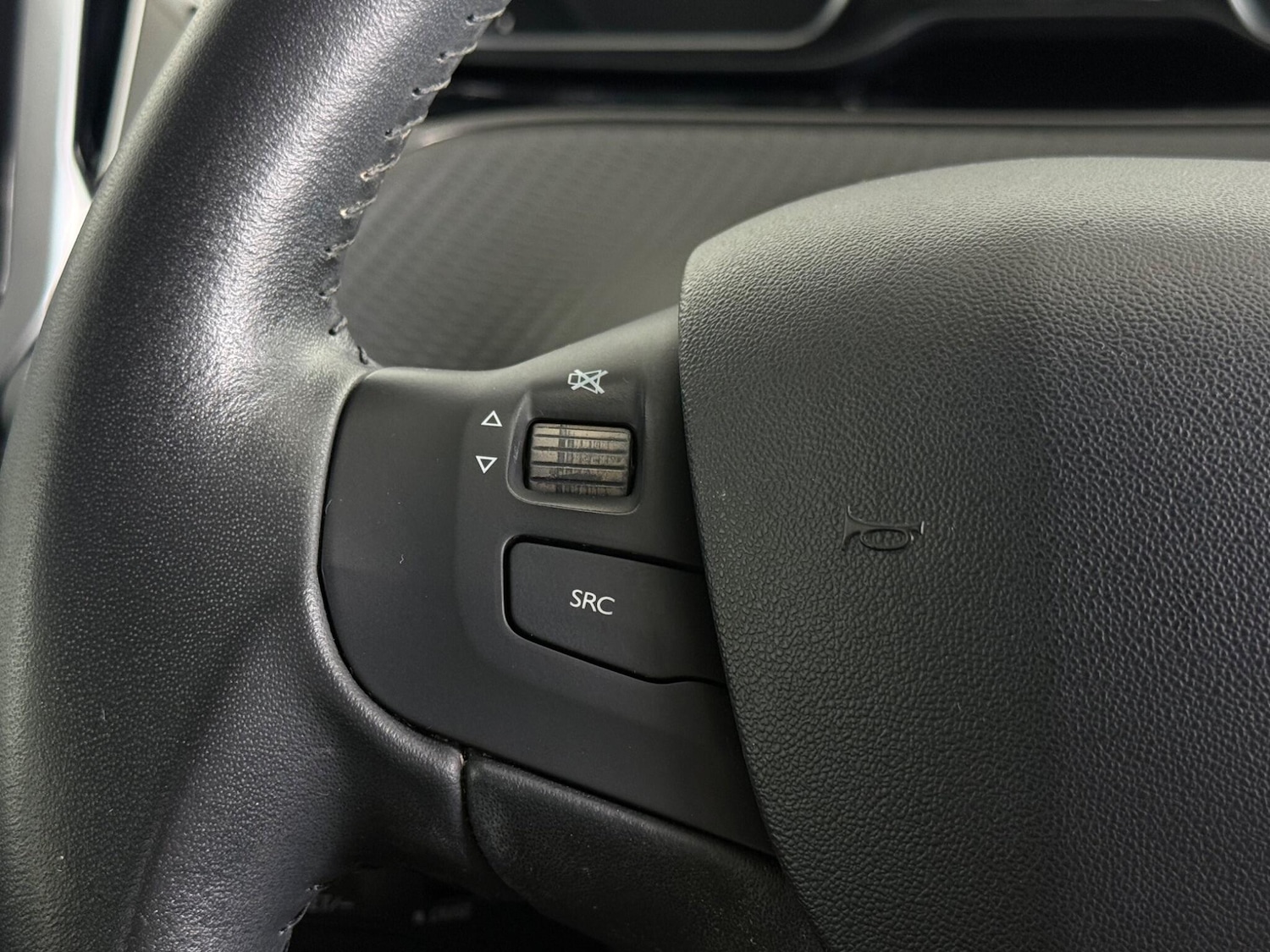 Used Peugeot 208 2019 for sale - 77243227: Photo 19