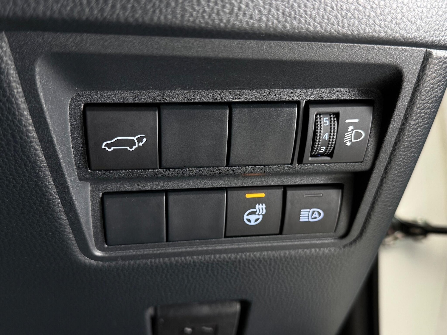 Used Toyota Yaris Cross 2022 for sale - 77182904: Photo 18