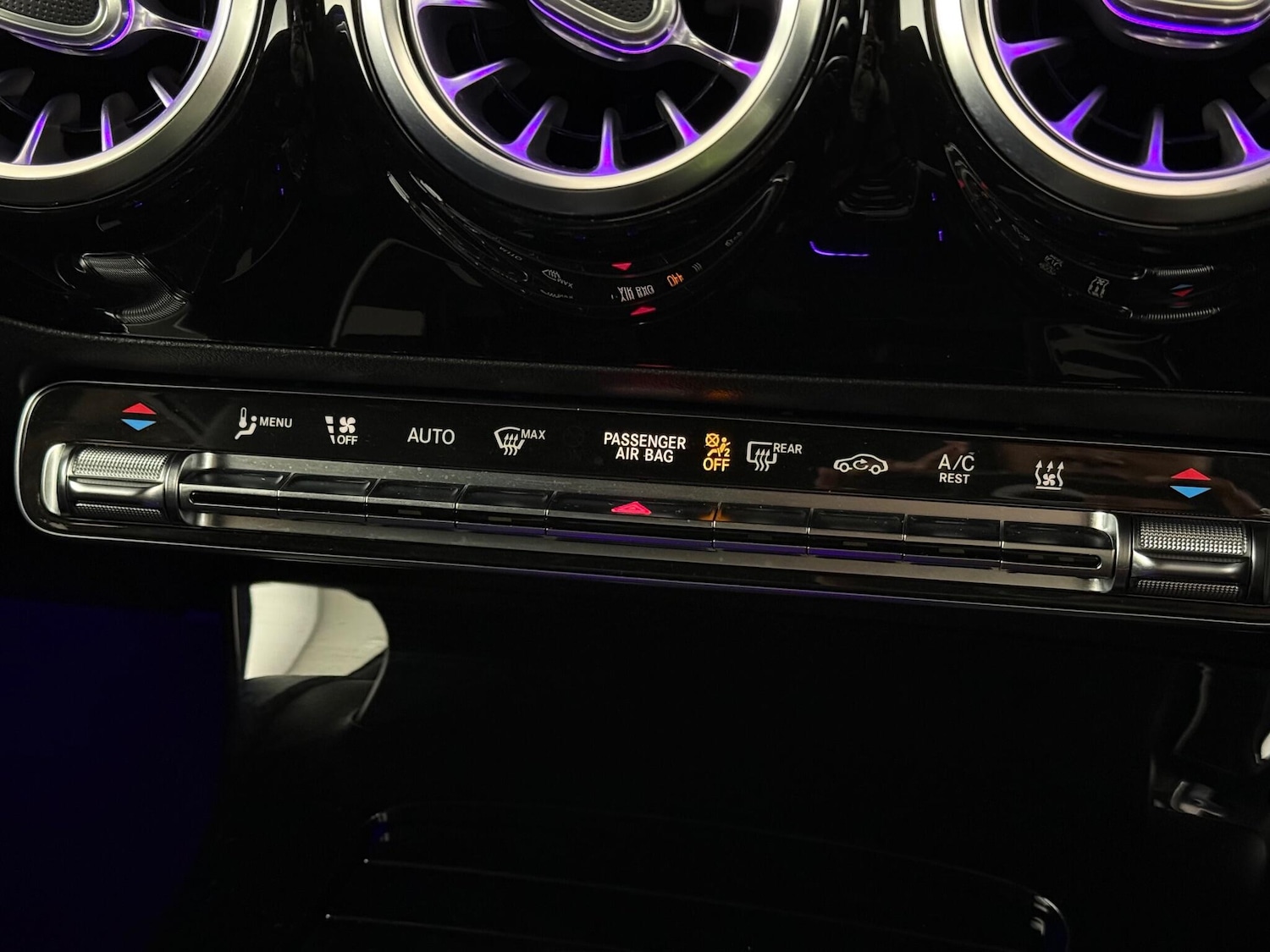 Used Mercedes-Benz A-Class 2020 for sale - 76513079: Photo 41