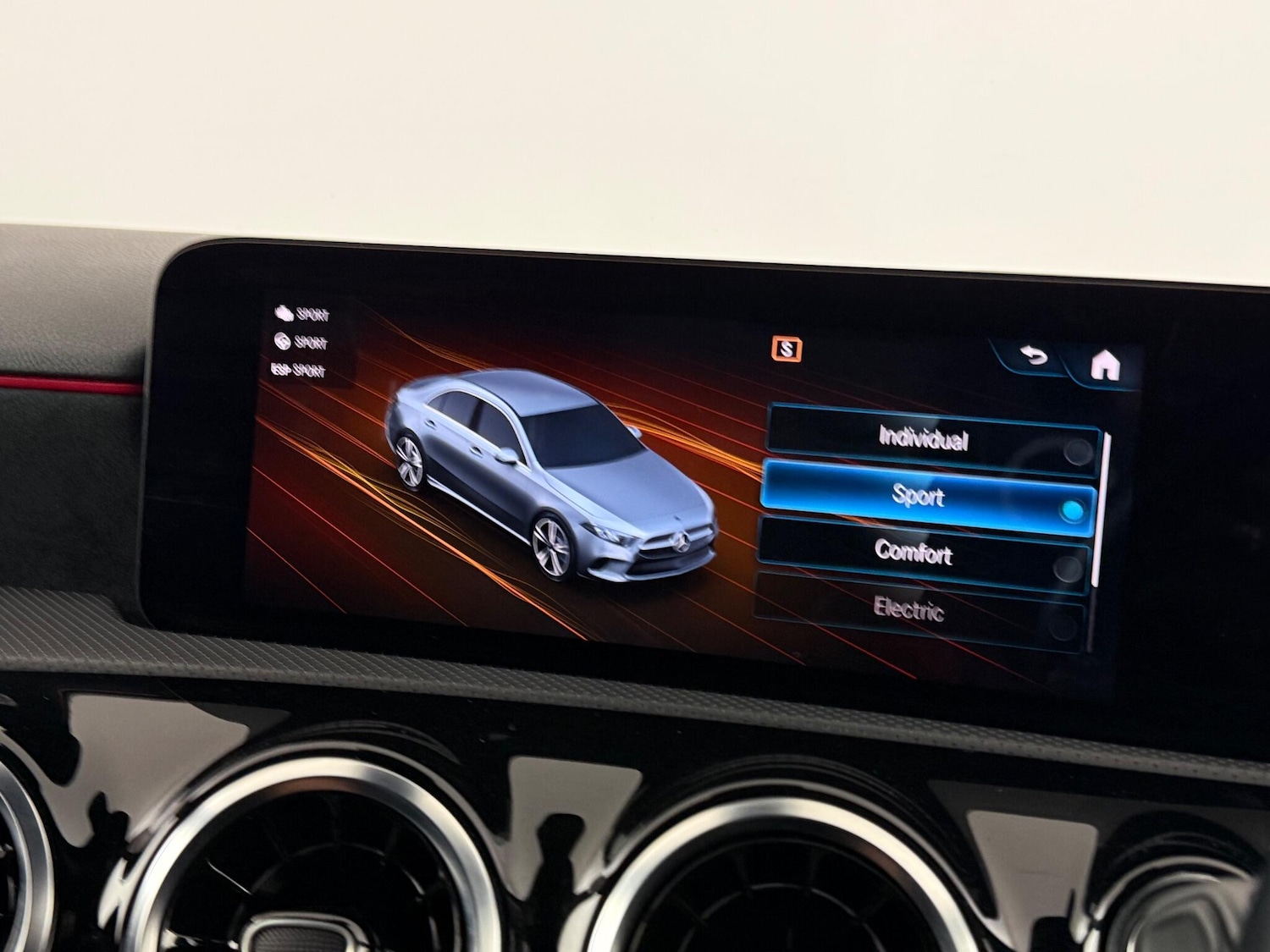 Used Mercedes-Benz A-Class 2020 for sale - 77246593: Photo 27