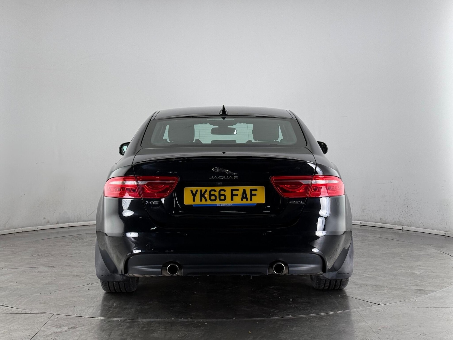 Used Jaguar XE 2016 for sale - 77182960: Photo 5
