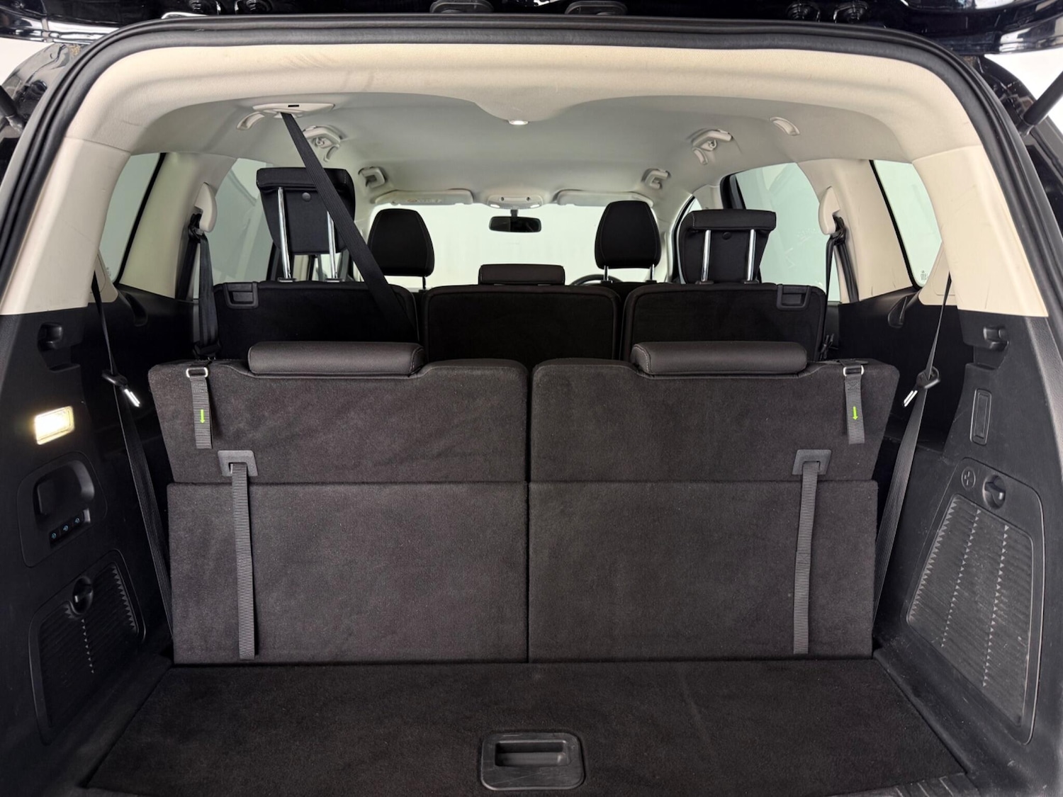 Used Ford S-Max 2018 for sale - 77730839: Photo 9