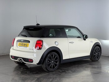 Used MINI Hatch 2019 for sale - 77243962: Photo