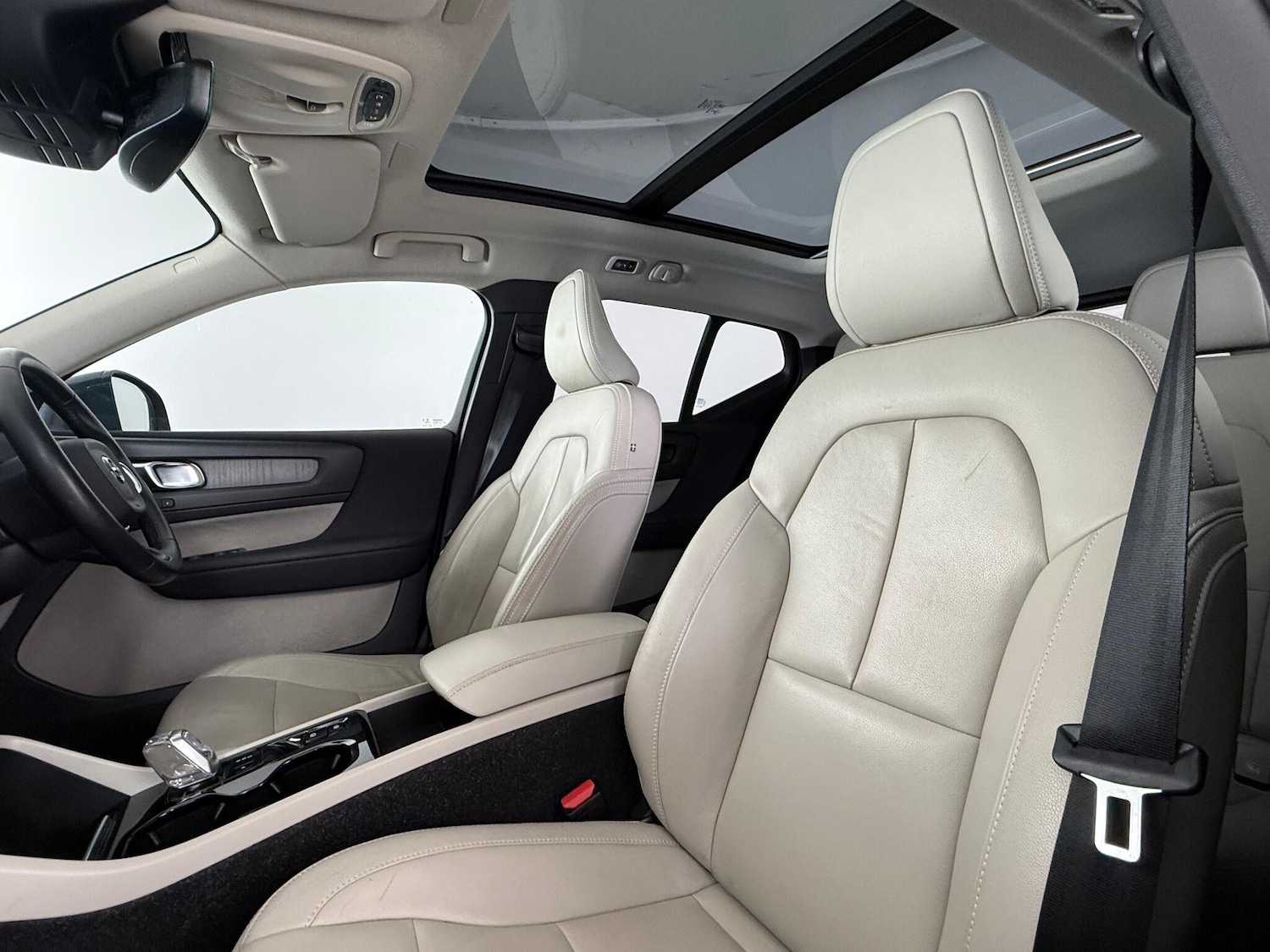 Used Volvo XC40 2020 for sale - 77260324: Photo 15