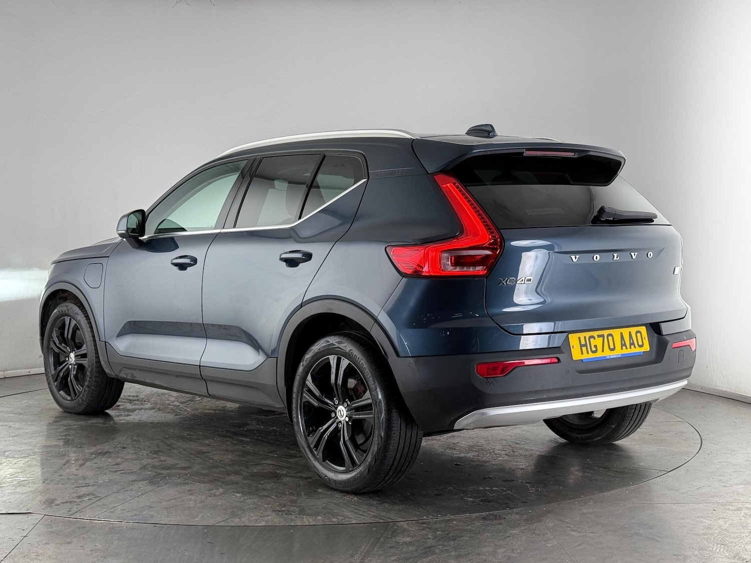 Used Volvo XC40 2020 for sale - 77260324: Photo 3