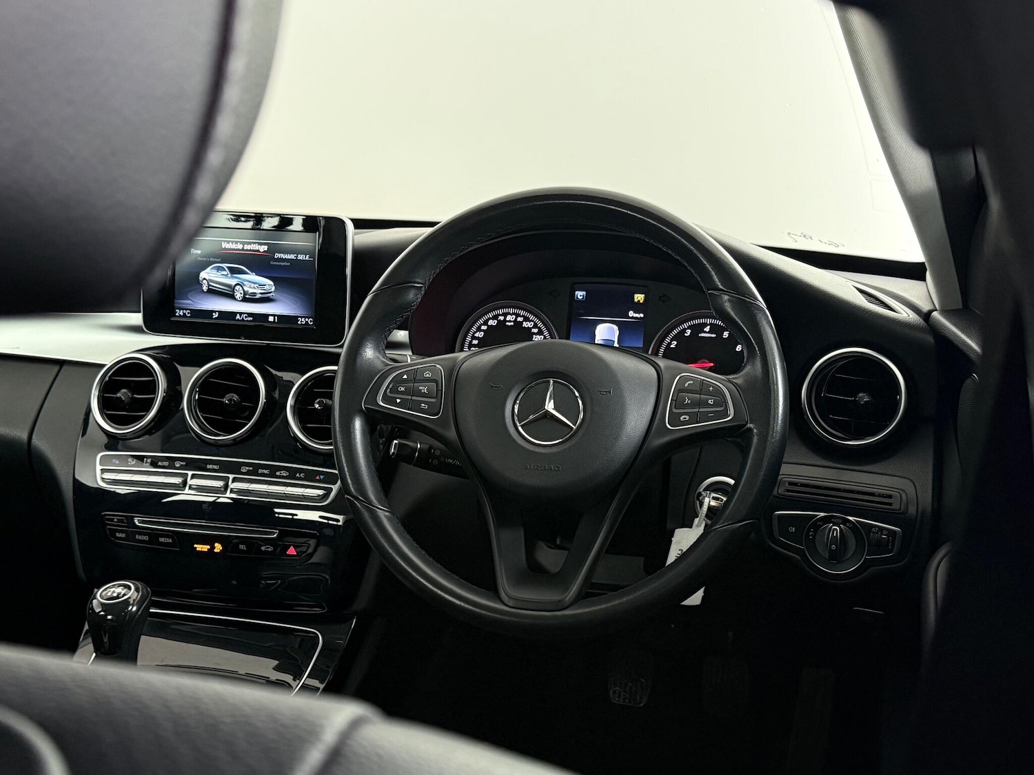 Used Mercedes-Benz C Class 2017 for sale - 77246548: Photo 15