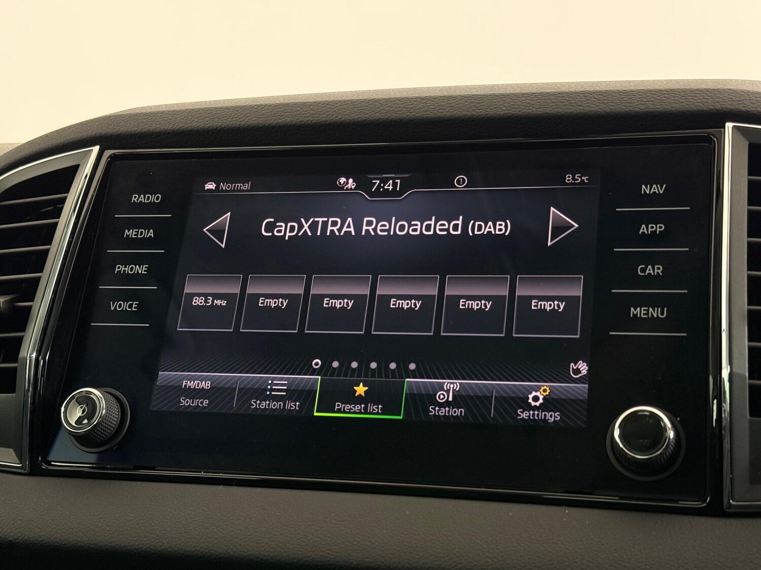 Used Skoda Karoq 2022 for sale - 77525212: Photo 23