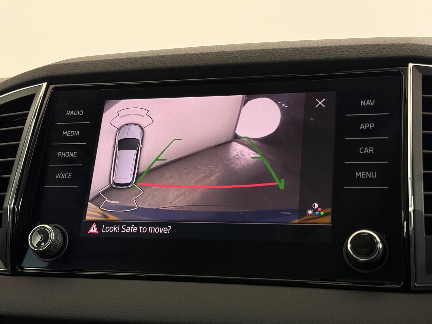 Used Skoda Karoq 2022 for sale - 77525212: Photo 28