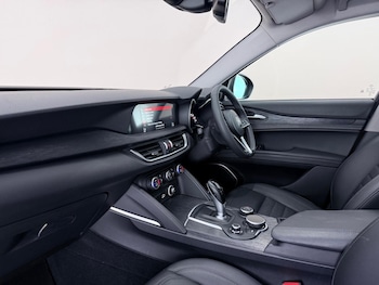 Used Alfa Romeo Stelvio 2019 for sale - 79037418: Photo