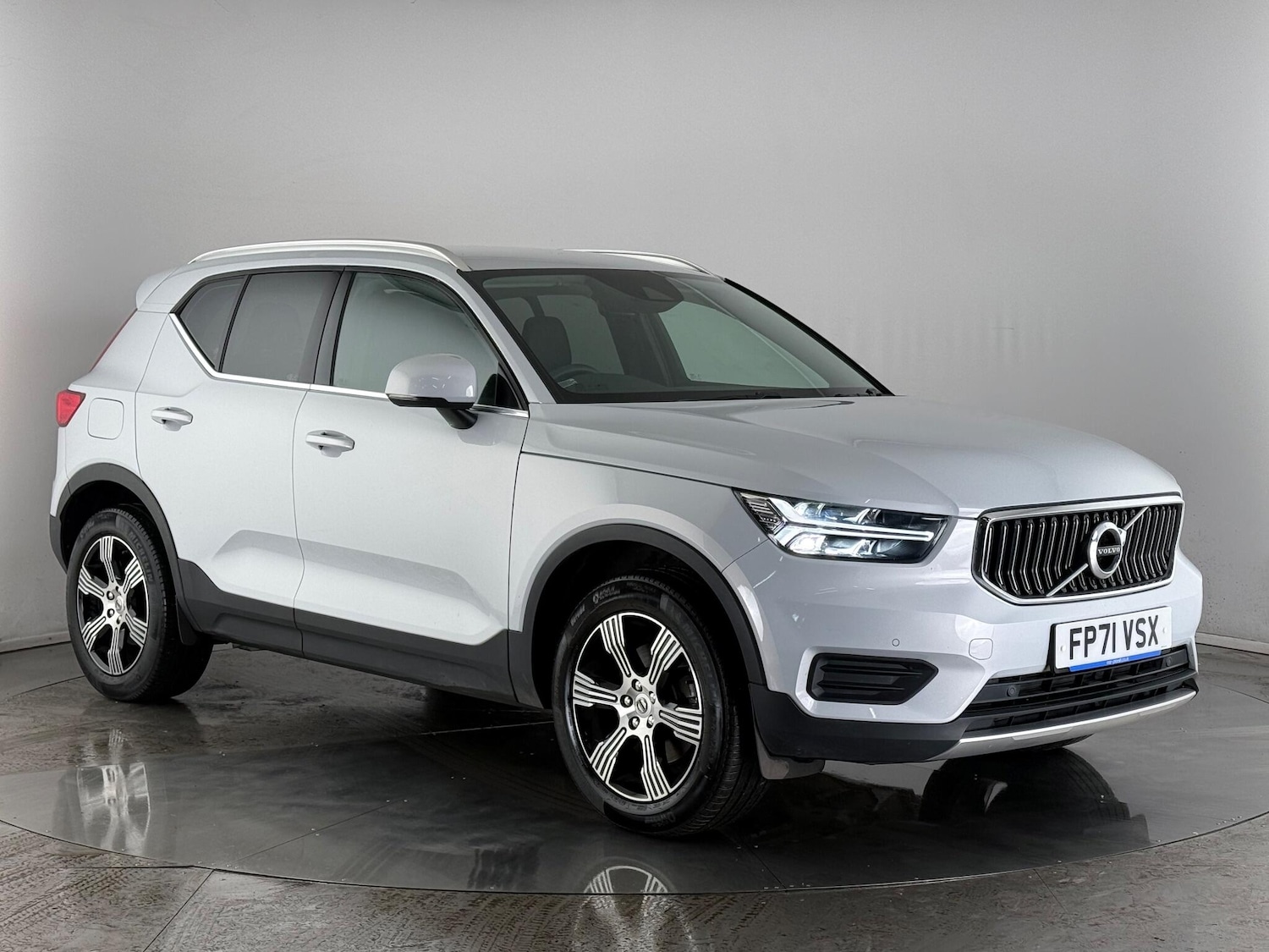 Used Volvo XC40 2022 for sale - 77183090: Photo 1