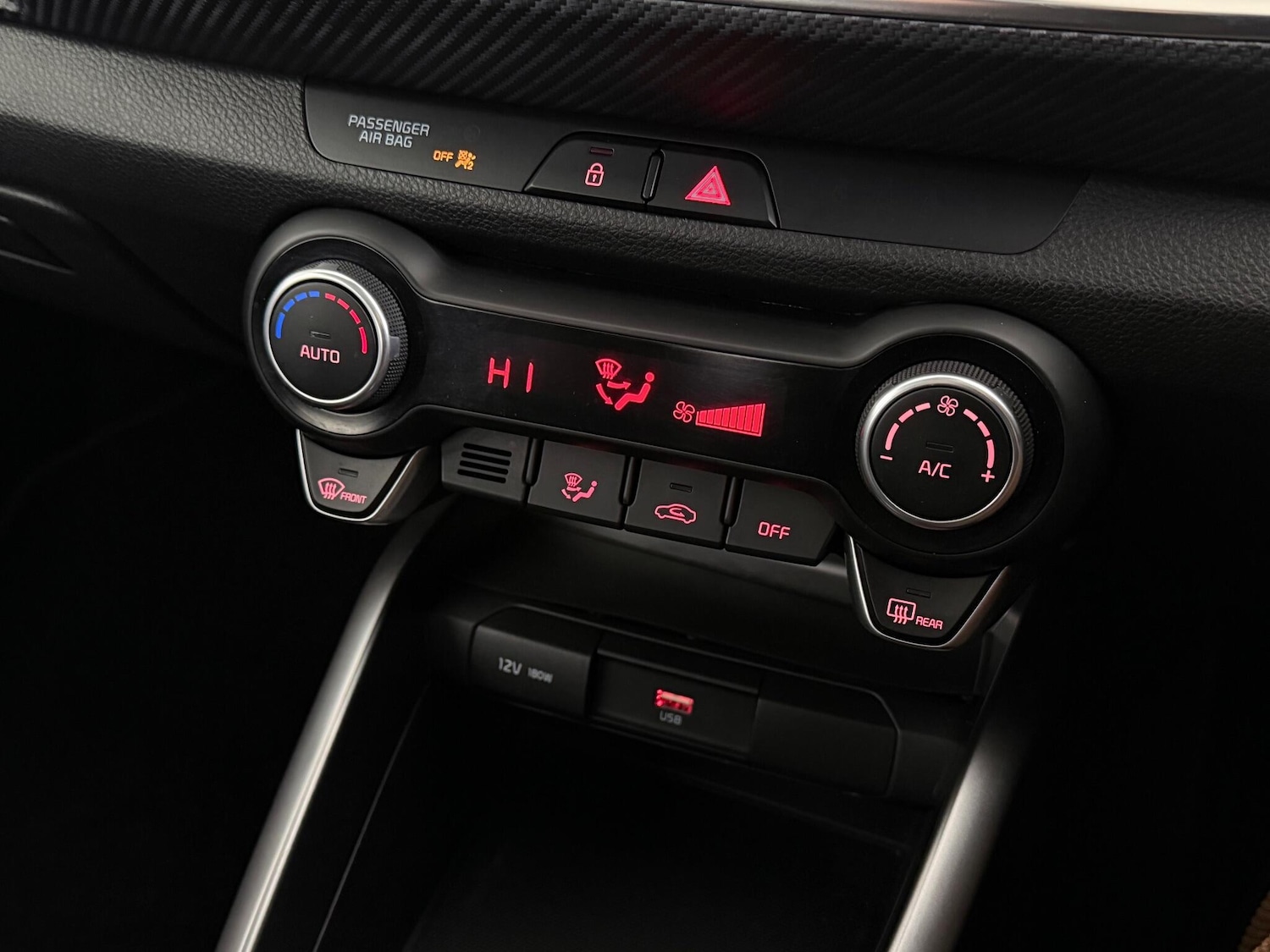 Used Kia Stonic 2024 for sale - 77182984: Photo 36