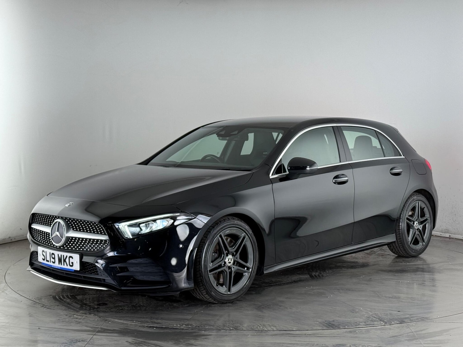 Used Mercedes-Benz A-Class 2019 for sale - 77242946: Photo 2