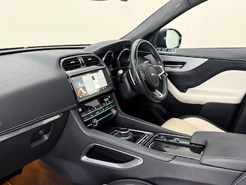Used Jaguar F-Pace 2019 for sale - 79034632: Photo
