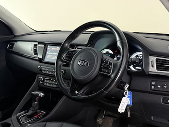 Used Kia Niro 2018 for sale - 79453880: Photo