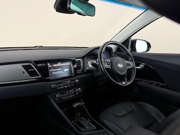 Used Kia Niro 2018 for sale - 79453880: Photo