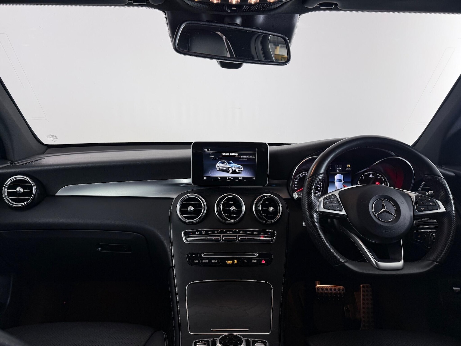 Used Mercedes-Benz GLC 2018 for sale - 76802379: Photo 24