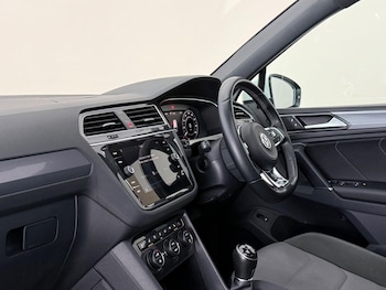 Used Volkswagen Tiguan 2017 for sale - 78602164: Photo