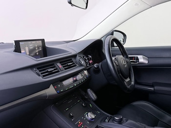 Used Lexus CT 2017 for sale - 79039539: Photo