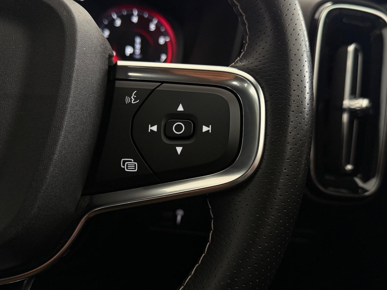 Used Volvo XC40 2021 for sale - 77268221: Photo 21