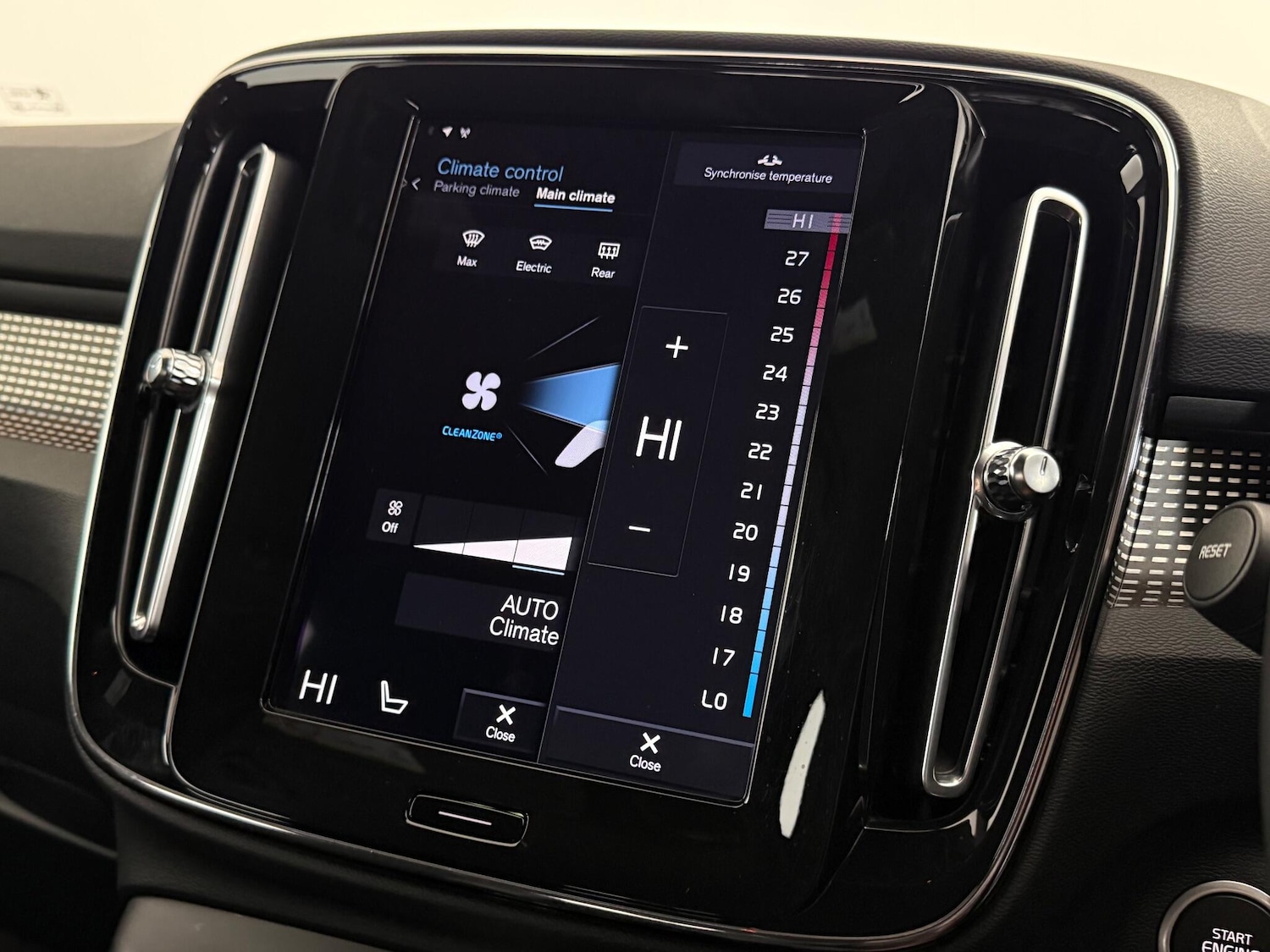 Used Volvo XC40 2021 for sale - 77268221: Photo 28