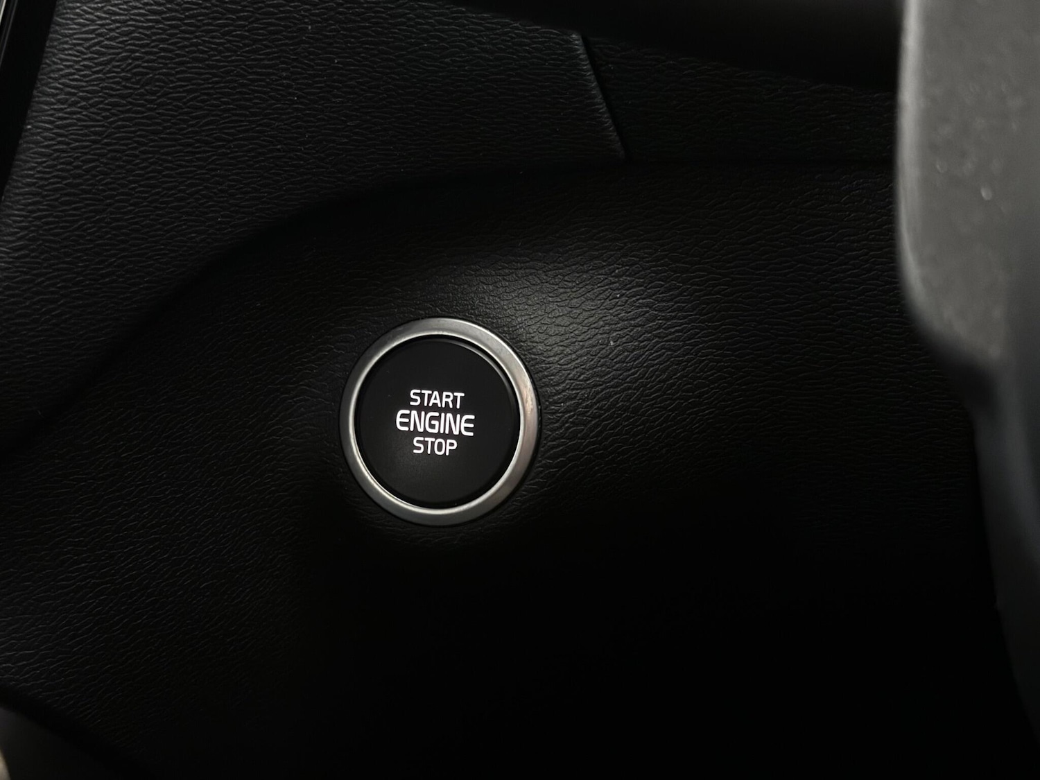 Used Volvo XC40 2021 for sale - 77268221: Photo 35